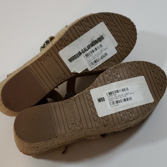 Kaanas~Size 6~Black/Ivory Galapagos Sandals NEW. - Picture 8 of 9